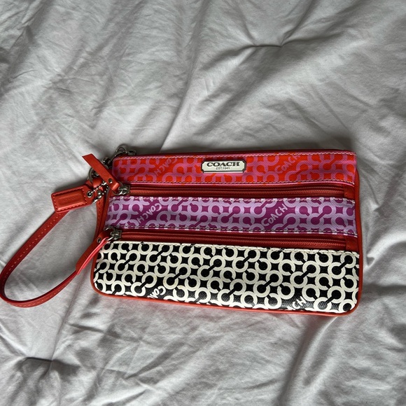 Coach wristlet - Picture 1 of 1